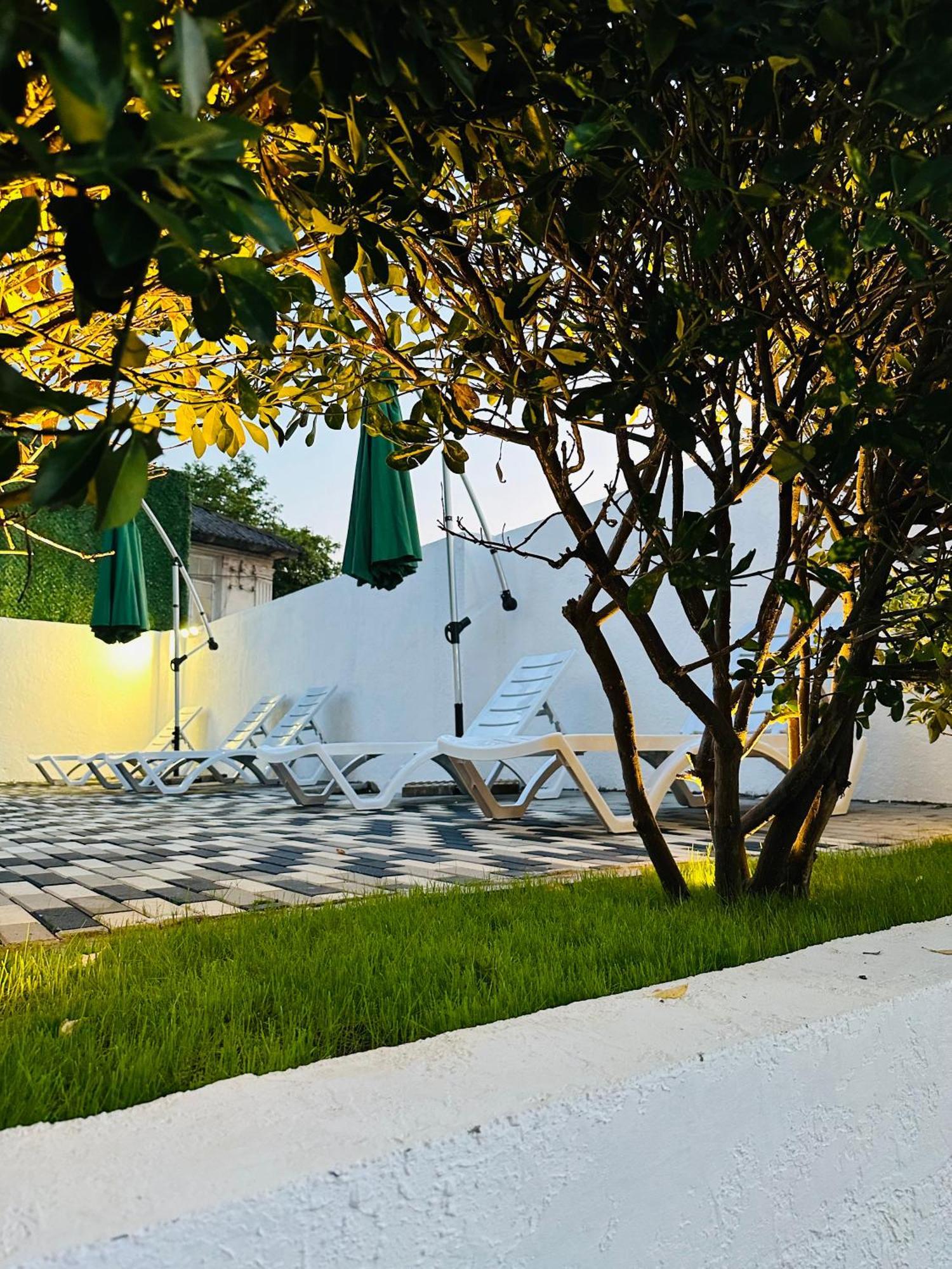 Villa Gardens Кобулети Экстерьер фото